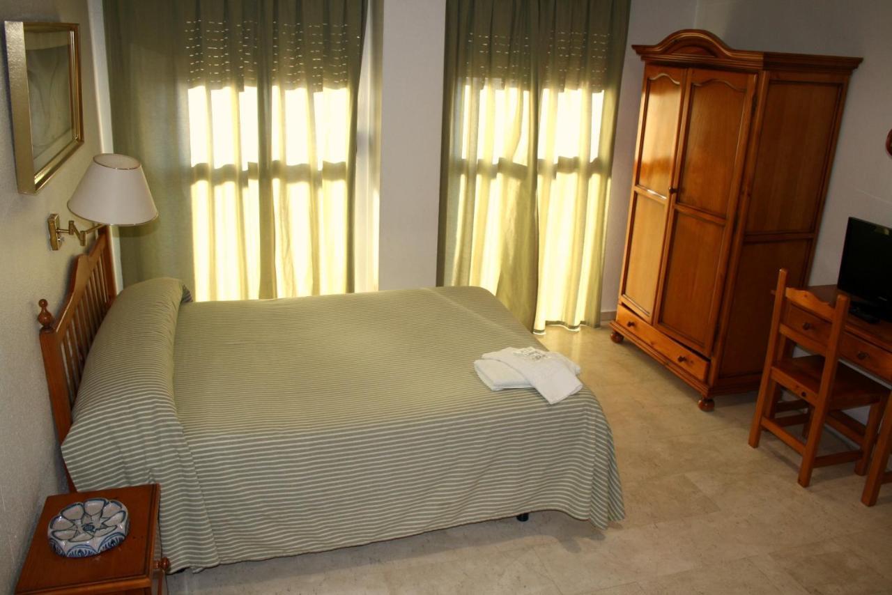 Pension Reina Josefina Santa Fe  Room photo